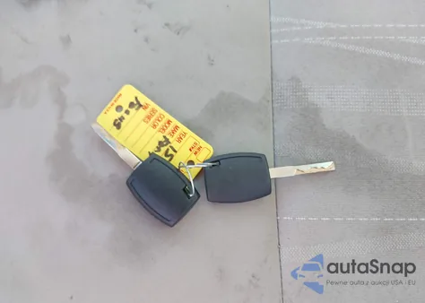 2015 Ford Focus Se z USA, uszkodzony, nr VIN 1FADP3K20FL270968